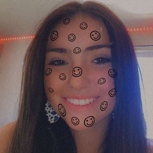 Meet your Posher, Kinlie